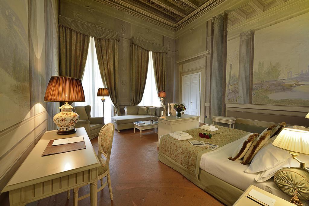 Hotel Palazzo Guicciardini Florenz Zimmer foto